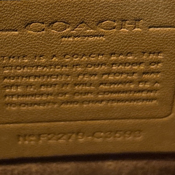 Coach Georgie Sagglebag In Signature Canvas C3593 - Picture 15 of 16